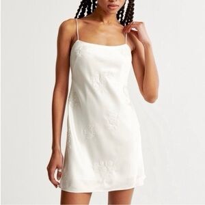 Abercrombie White Satin Slip Dress Floral Embroidered Mini NWT Size L Cami Strap
